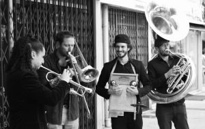 Lire la suite à propos de l’article DIM. 20/9 : BIM BRASS